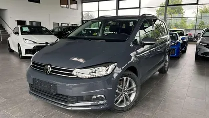 Gebraucht 2025 VW Touran Comfortline Van / Kleinbus | 33.870 € (Fairer Preis)