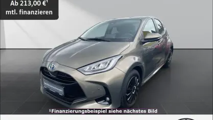 Gebraucht Toyota Yaris Basis 116 PS (85 kW) 2023 Manganbronze metallic Kleinwagen