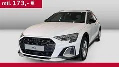 Arkonaweiß Gebraucht 2025 Audi A3 Ambiente Limousine | 32.690 € (Superpreis)