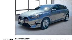 Lunarsilber metallic Gebraucht 2025 Kia Ceed Vision Limousine | 23.389 € (Guter Preis)