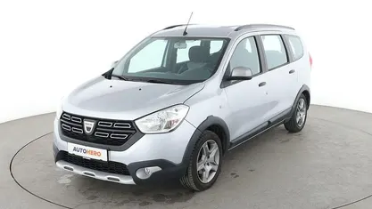 Grau Gebraucht 2022 Dacia Lodgy Stepway Van / Kleinbus | 15.680 € (Fairer Preis)