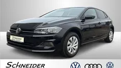 Deep black perleffekt (metallic) Gebraucht 2021 VW Polo Comfortline Limousine | 18.460 € (Fairer Preis)