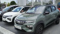 Grün Gebraucht 2023 Dacia Spring Essentiel Kleinwagen | 14.997 € (Fairer Preis)