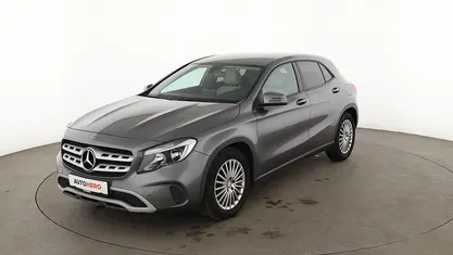 Grau Gebraucht 2017 Mercedes GLA180 SUV | 18.560 € (Fairer Preis)
