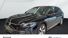 Grenadillschwarz metallic Gebraucht 2025 VW Passat Elegance Kombi | 36.890 € (Superpreis)