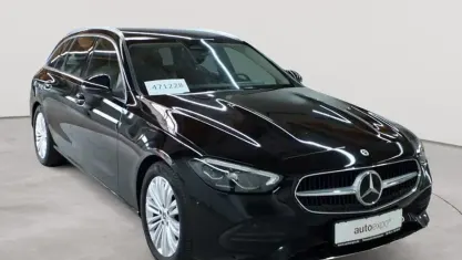 Gebraucht Mercedes C200 Avantgarde 163 PS (119 kW) 2023 Schwarz Kombi