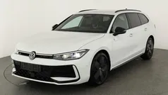 Pure white Neu 2025 VW Passat R-line Kombi | 46.945 € (Fairer Preis)