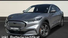 Silber(metallic) Gebraucht 2021 Ford Mustang Mach-E Ambiente SUV | 31.990 € (Fairer Preis)