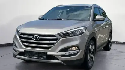 Gebraucht Hyundai Tucson Advantage 177 PS (130 kW) 2017 Beige SUV