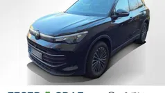 Deep black perleffekt Gebraucht 2024 VW Tiguan Life SUV | 37.440 € (Fairer Preis)