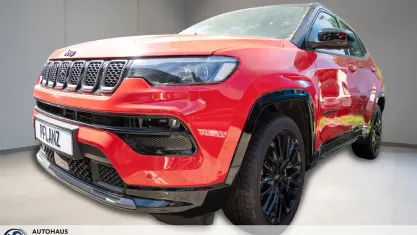 Gebraucht Jeep Compass 131 PS (96 kW) 2024 Rot SUV