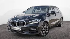 Black sapphire Gebraucht 2024 BMW 120 Sport Line Kleinwagen | 28.950 € (Fairer Preis)