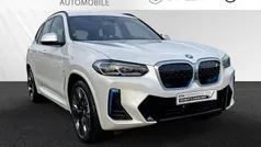 Mineralweiss metallic Gebraucht 2024 BMW iX3 M Sport SUV | 50.800 € (Guter Preis)
