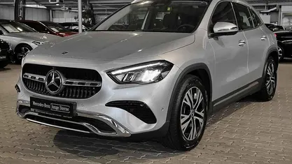 Metalliclack hightechsilber Gebraucht 2024 Mercedes GLA220 Progressive SUV | 42.890 € (Fairer Preis)