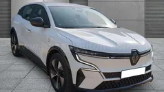 Weiß Gebraucht 2022 Renault Mégane Equilibre Limousine | 20.990 € (Fairer Preis)