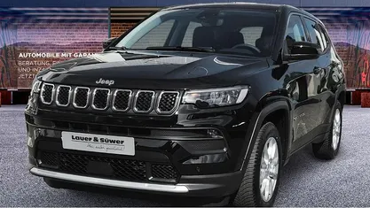 Neu Jeep Compass Altitude 129 PS (94 kW) 2025 Schwarz SUV