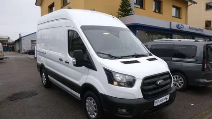 Weiß Neu 2025 Ford Transit Trend Van / Kleinbus | 42.990 € (Fairer Preis)