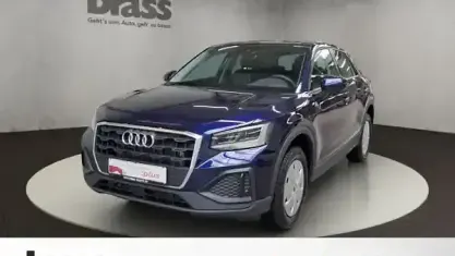 Gebraucht Audi Q2 Ambiente 150 PS (110 kW) 2026 Navarrablau metallic SUV
