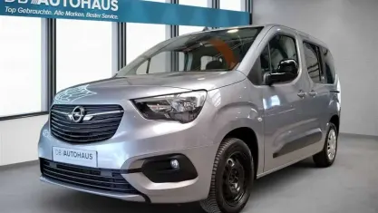 Gebraucht Opel Combo Life Elegance 131 PS (96 kW) 2022 Tiefquarz silber metallic Van / Kleinbus