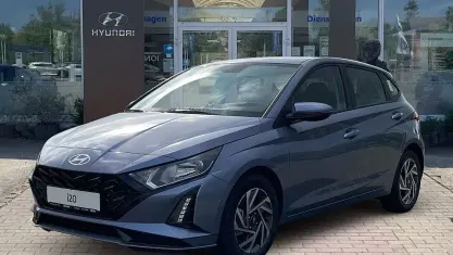 Neu Hyundai i20 Trend 101 PS (74 kW) 2025 Meta blue Kleinwagen