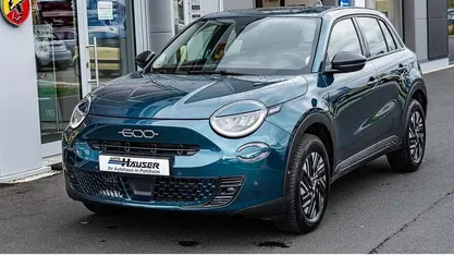 Gruen Gebraucht 2024 Fiat 600 SUV | 23.985 € (Fairer Preis)