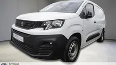 Weiss Gebraucht 2019 Peugeot Partner Premium Van / Kleinbus | 15.985 € (Fairer Preis)