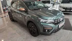 Zedergrün Gebraucht 2024 Dacia Sandero Extreme Kleinwagen | 18.880 € (Fairer Preis)