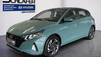 Gebraucht Hyundai i20 Trend 101 PS (74 kW) 2022 Grün Kleinwagen
