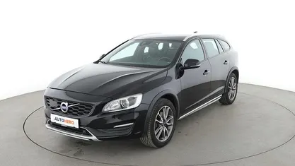 Schwarz Gebraucht 2017 Volvo V60 CC Pro Kombi | 19.640 € (Guter Preis)