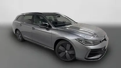 Gebraucht 2025 VW Passat R-line Kombi | 46.305 € (Superpreis)