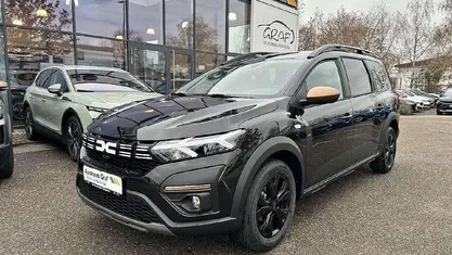 Gebraucht 2025 Dacia Jogger Extreme Van / Kleinbus | 23.830 € (Fairer Preis)