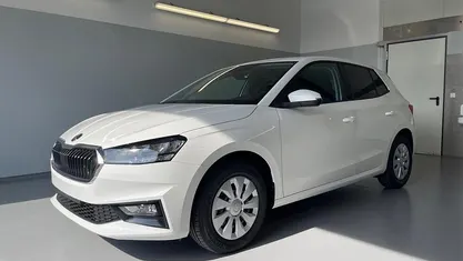 Nouă Skoda Fabia Essence 116 CP (85 kW) 2026 Alb Hatchback