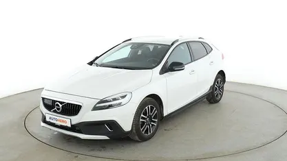 Gebraucht Volvo V40 CC Momentum 190 PS (139 kW) 2017 Weiß Kombi