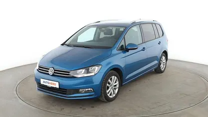 Blau Gebraucht 2017 VW Touran Comfortline Van / Kleinbus | 15.770 € (Fairer Preis)