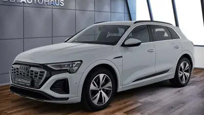 Gebraucht Audi Q8 e-tron S-Line 300 kW (408 PS) 2023 Weiß SUV