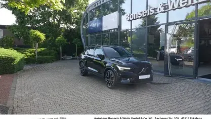 Gebraucht Volvo XC40 Ultimate 197 PS (144 kW) 2023 Schwarz metallic SUV