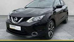 Schwarz Gebraucht 2015 Nissan Qashqai Tekna SUV | 13.990 € (Fairer Preis)