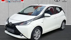 Weiß Gebraucht 2018 Toyota Aygo X-play Kleinwagen | 9.990 € (Fairer Preis)