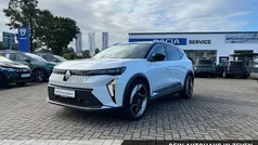 Gebraucht 2024 Renault Scénic Iconic Van / Kleinbus | 37.990 € (Fairer Preis)