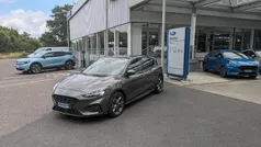 Brisbane braun (met.) Gebraucht 2013 Ford Focus Trend Limousine | 19.990 €