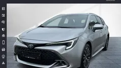 Shimmering silver metallic (silber) Gebraucht 2024 Toyota Corolla Team Kombi | 27.680 € (Fairer Preis)