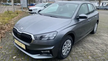 Neu Skoda Fabia Selection 95 PS (69 kW) 2025 Graphitgrau metallic Limousine