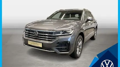 Grau Gebraucht 2022 VW Touareg R-line SUV | 54.820 € (Fairer Preis)