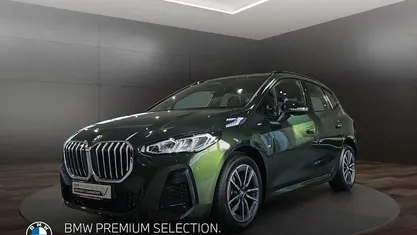 Gebraucht BMW 218 Active Tourer M Sport 136 PS (100 kW) 2025 Grün Van / Kleinbus