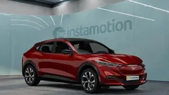 Rot Gebraucht 2023 Ford Mustang Mach-E SUV | 40.230 € (Fairer Preis)