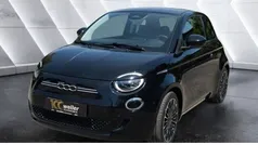 Schwarz Gebraucht 2022 Fiat 500e Icon Kleinwagen | 17.960 € (Fairer Preis)