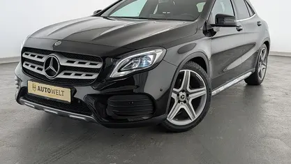 Gebraucht Mercedes GLA250 AMG line 211 PS (155 kW) 2017 Kosmosschwarz SUV