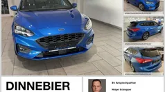 Blau (metallic) Gebraucht 2022 Ford Focus ST-Line Kombi | 20.300 € (Fairer Preis)