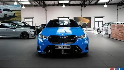 Neu BMW M5 727 PS (534 kW) 2025 Blau Limousine