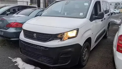 Gebraucht Peugeot Partner 102 PS (75 kW) 2021 Blanc banquise Van / Kleinbus